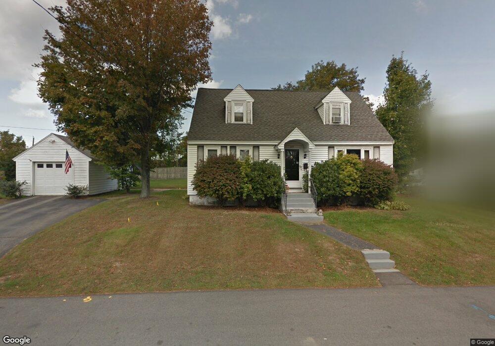 579 Maplewood Ave, Portsmouth, NH 03801 - photo 1