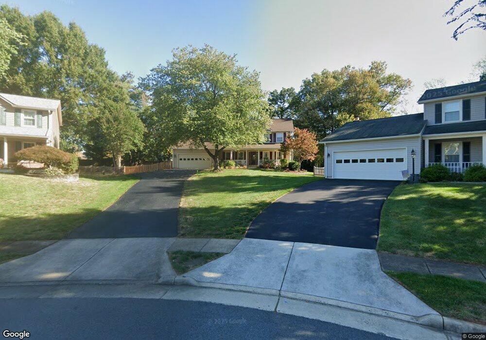 13102 Coralberry Dr, Fairfax, VA 22033 - photo 1