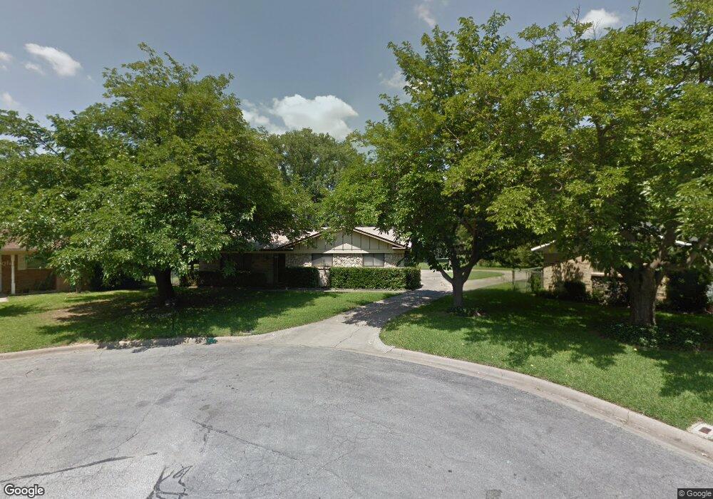 520 Brown Trail Ct, Hurst, TX 76053 - photo 1