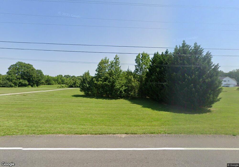 12394 Grosstown Rd, Hughesville, MD 20637 - photo 1