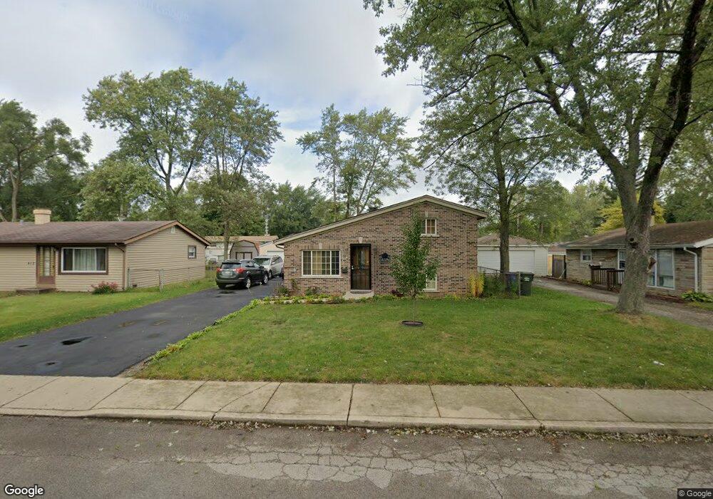 410 Blackhawk Ave, Carpentersville, IL 60110 - photo 1