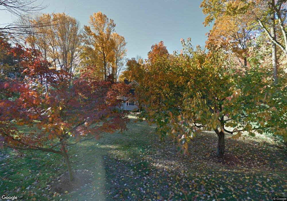 555 Eleven O Clock Rd, Fairfield, CT 06824 - photo 1