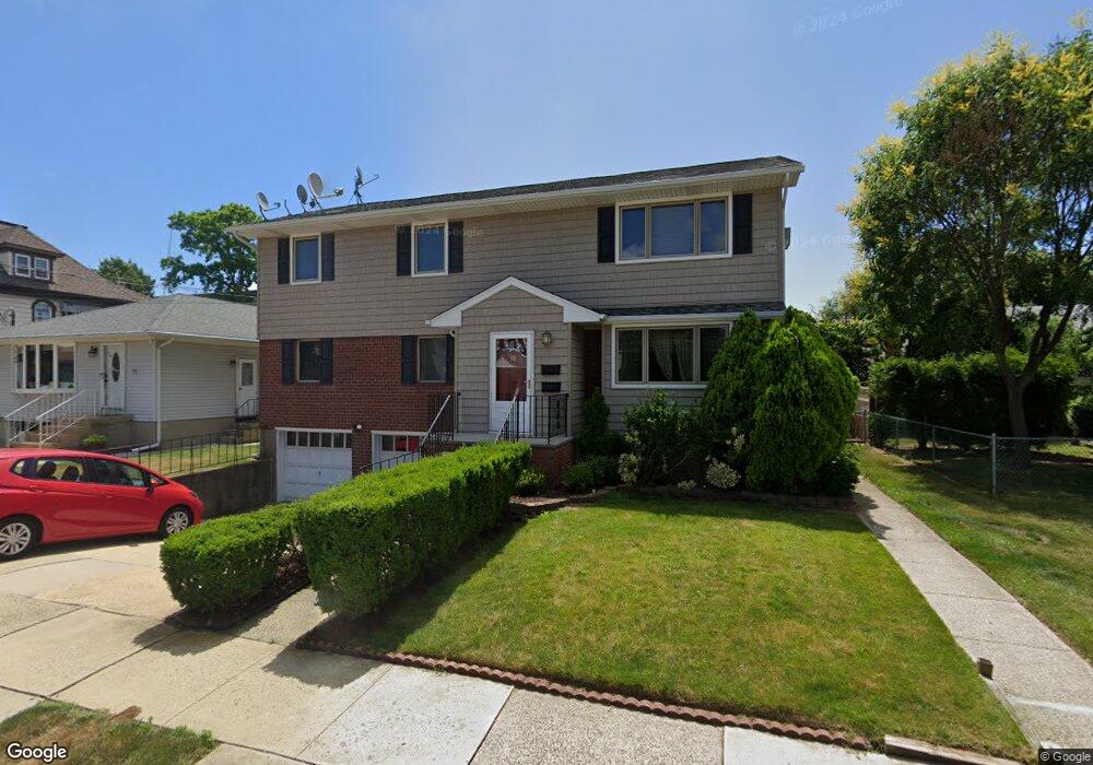 10 Doxsey Place, Lynbrook, NY 11563 - photo 1