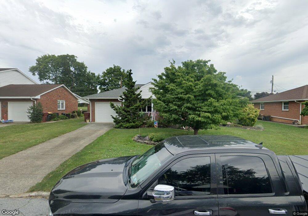 3529 Center St, Whitehall, PA 18052 - photo 1