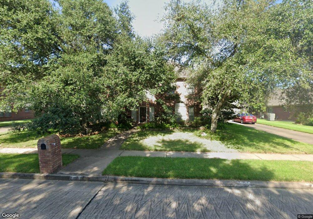 1611 Keystone Dr, Friendswood, TX 77546 - photo 1