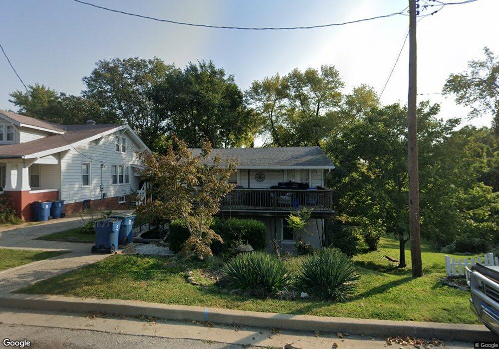 226 S Center St, Collinsville, IL 62234 - photo 1