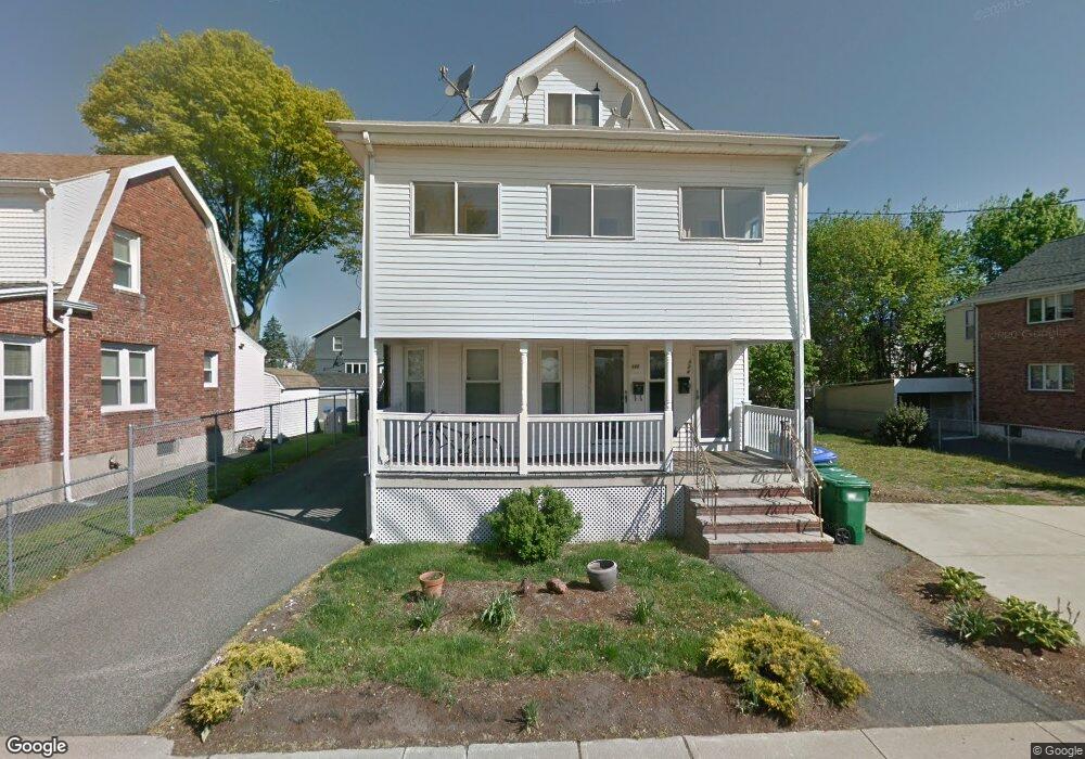 122 Bonner Ave, Medford, MA 02155 - photo 1