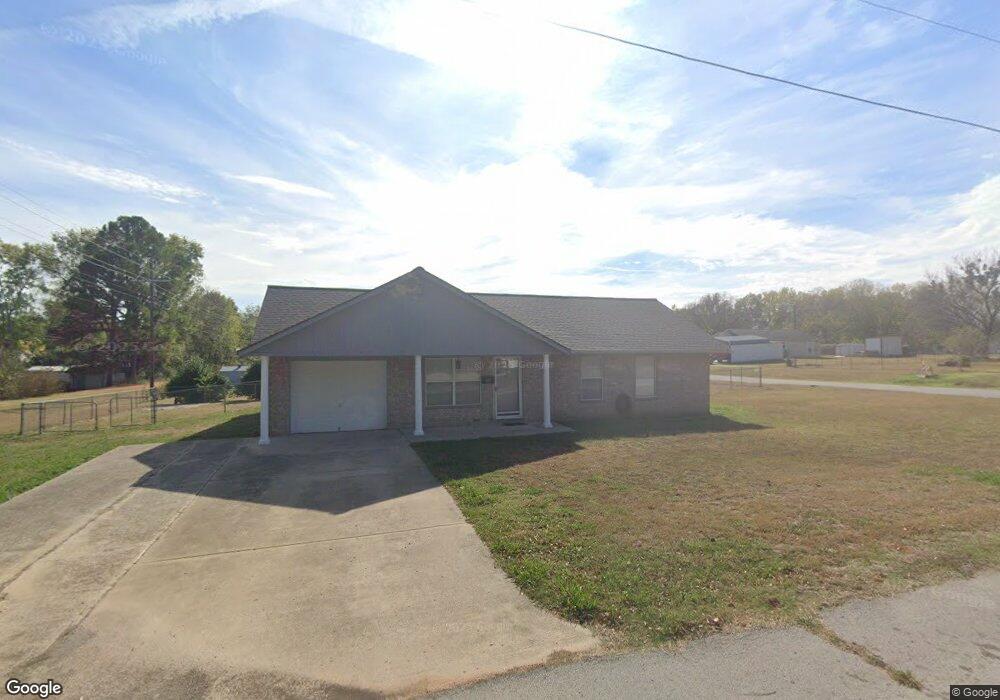 810 W 16th St, Okmulgee, OK 74447 - photo 1