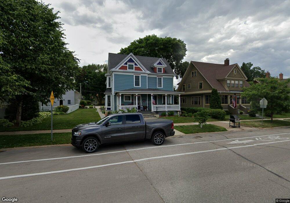 615 Clay St, Cedar Falls, IA 50613 - photo 1