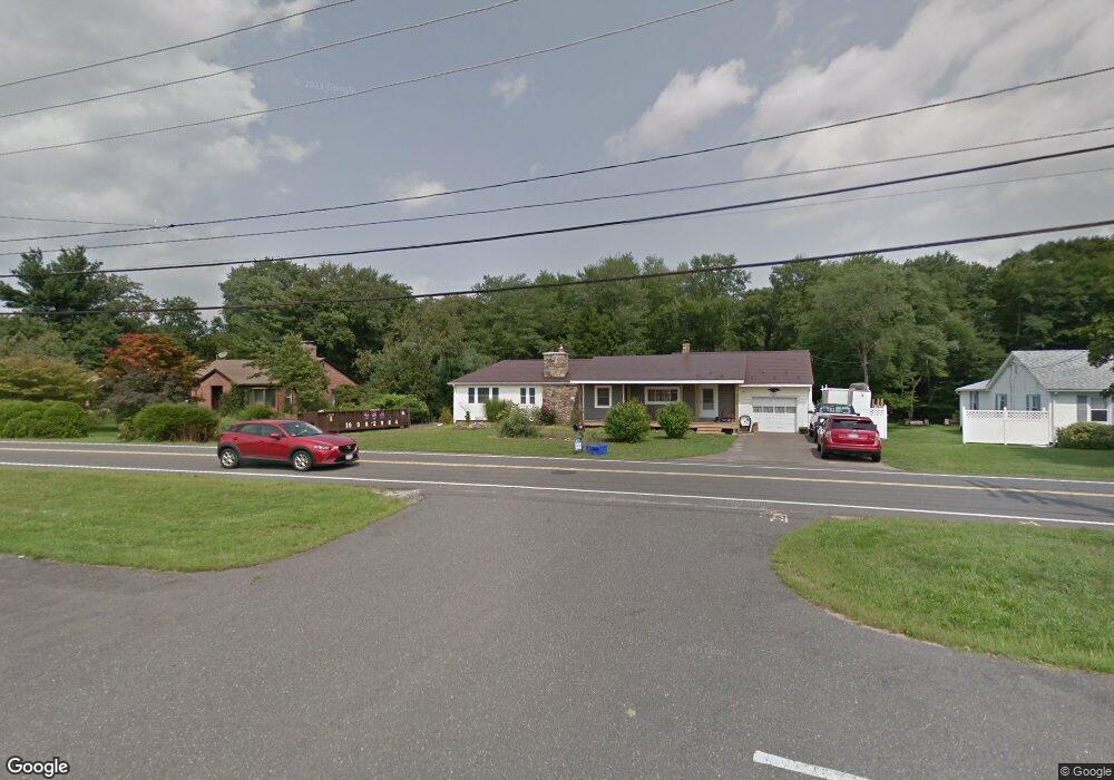 208 East St, South Hadley, MA 01075 - photo 1