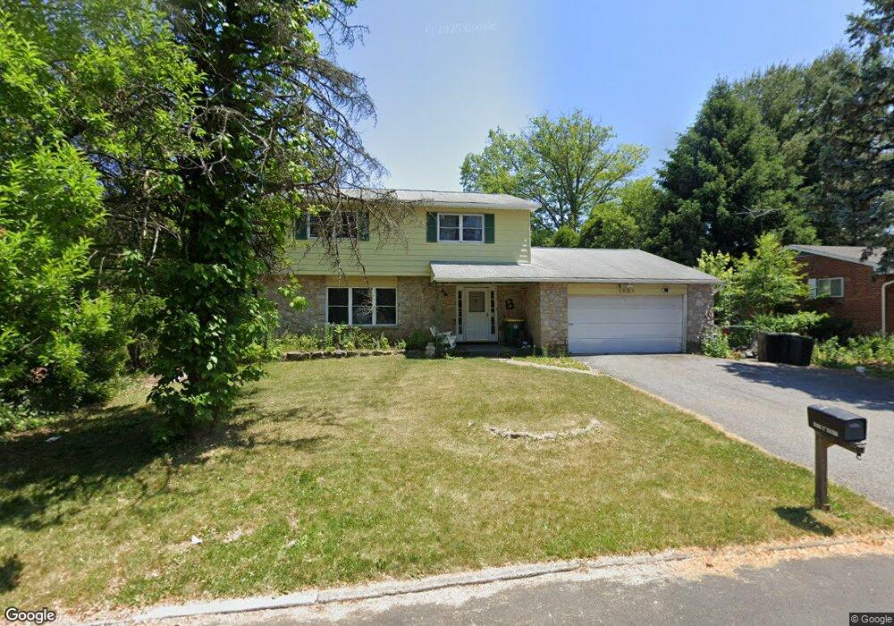 1221 Acorn Cir, Macungie, PA 18062 - photo 1