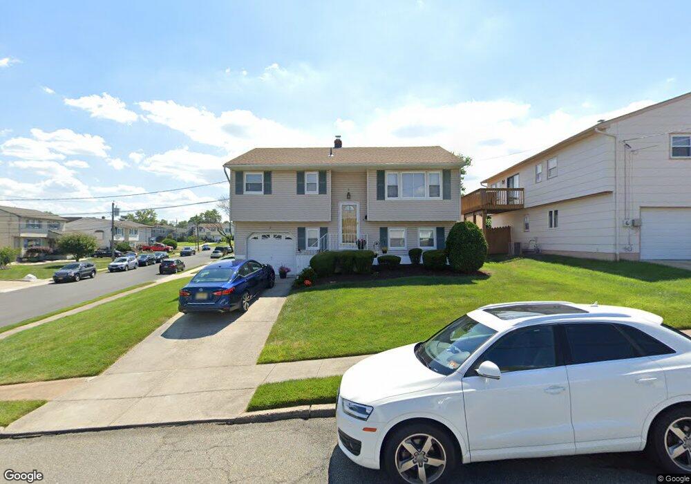 2 Sterling Ct, Perth Amboy, NJ 08861 - photo 1