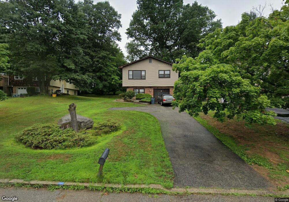 3 Cape Ct, Monsey, NY 10952 - photo 1