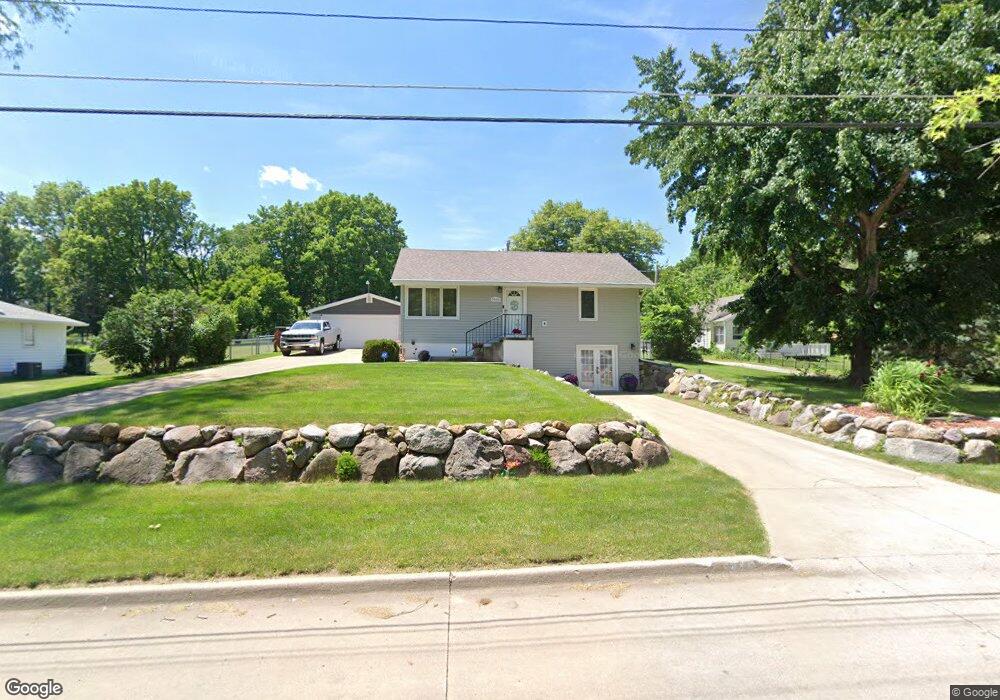 3836 E 30th St, Des Moines, IA 50317 - photo 1