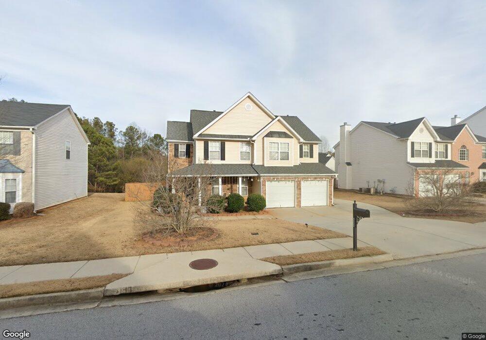 4055 Crescent Walk Ln, Suwanee, GA 30024 - photo 1