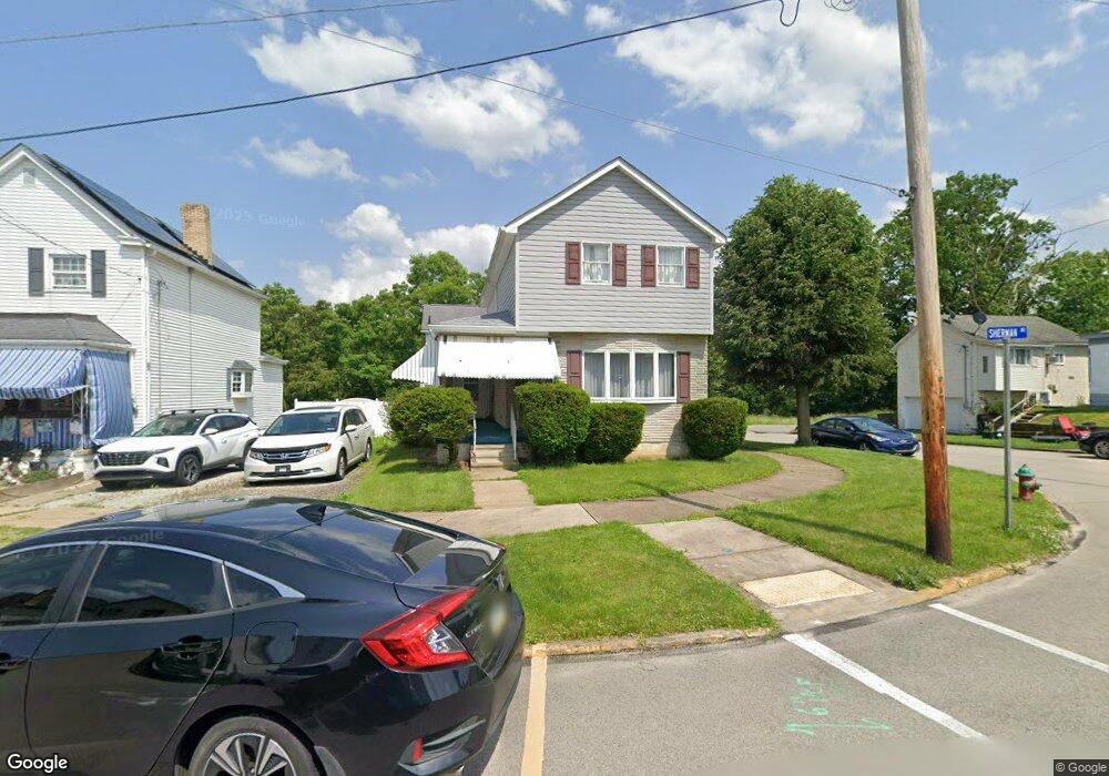 303 Sherman Ave, Vandergrift, PA 15690 - photo 1