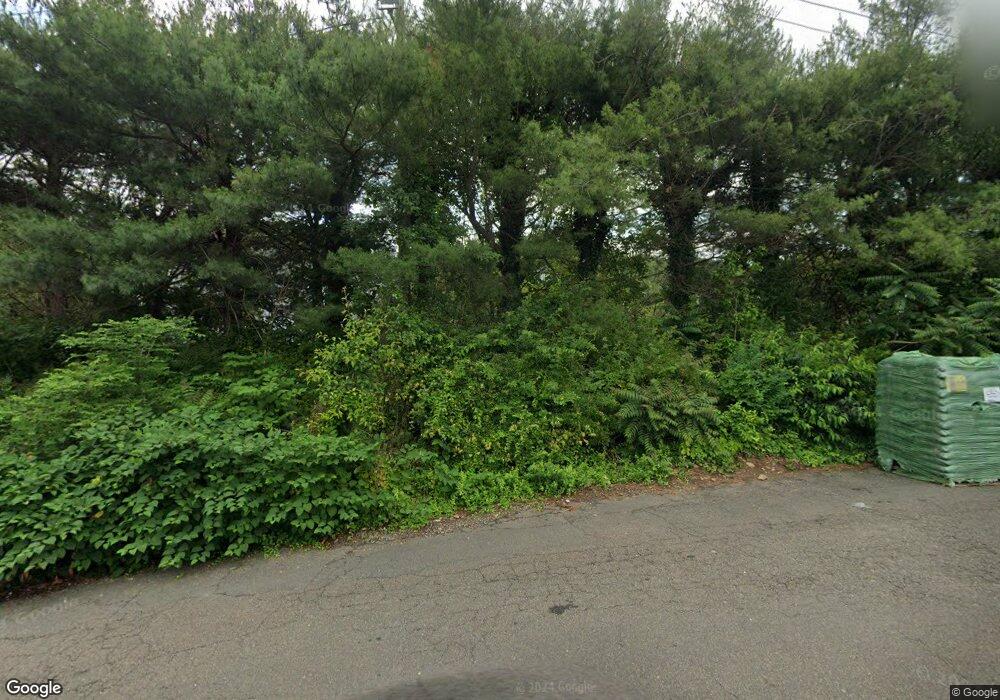 317 Foxboro Dr, Norwalk, CT 06851 - photo 1