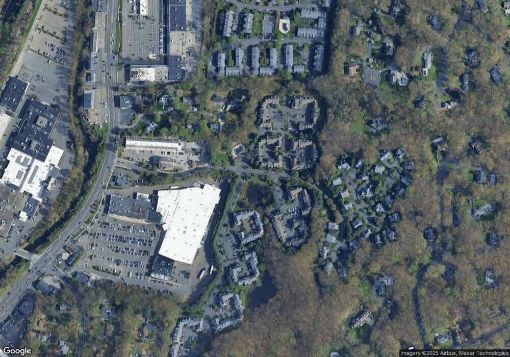 319 Foxboro Dr, Norwalk, CT 06851 - photo 1