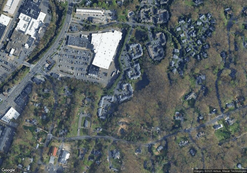 316 Foxboro Dr, Norwalk, CT 06851 - photo 1