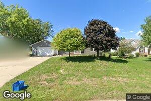 105 Landau St, Robins, IA 52328