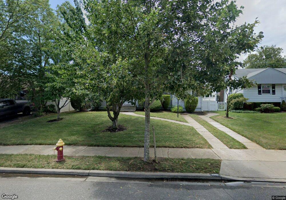 2892 Lindale St, Wantagh, NY 11793 - photo 1