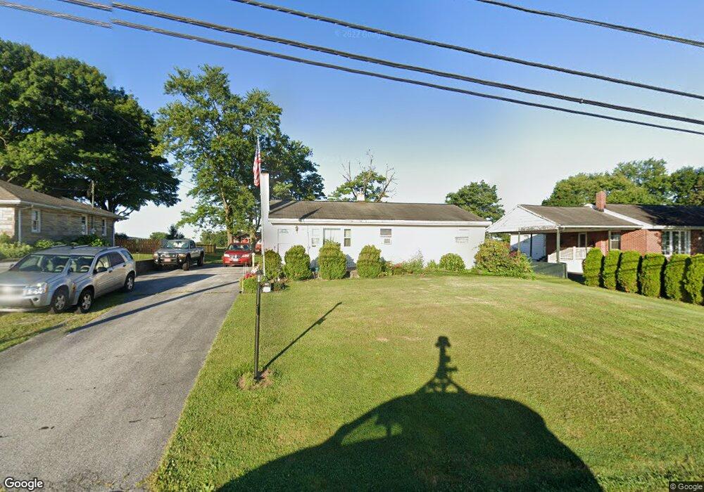 465 Laudermilch Rd, Hershey, PA 17033 - photo 1