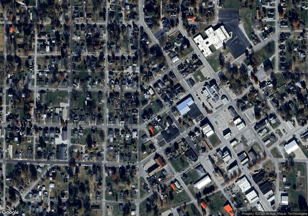 206 W 4th St, Bicknell, IN 47512 - photo 1