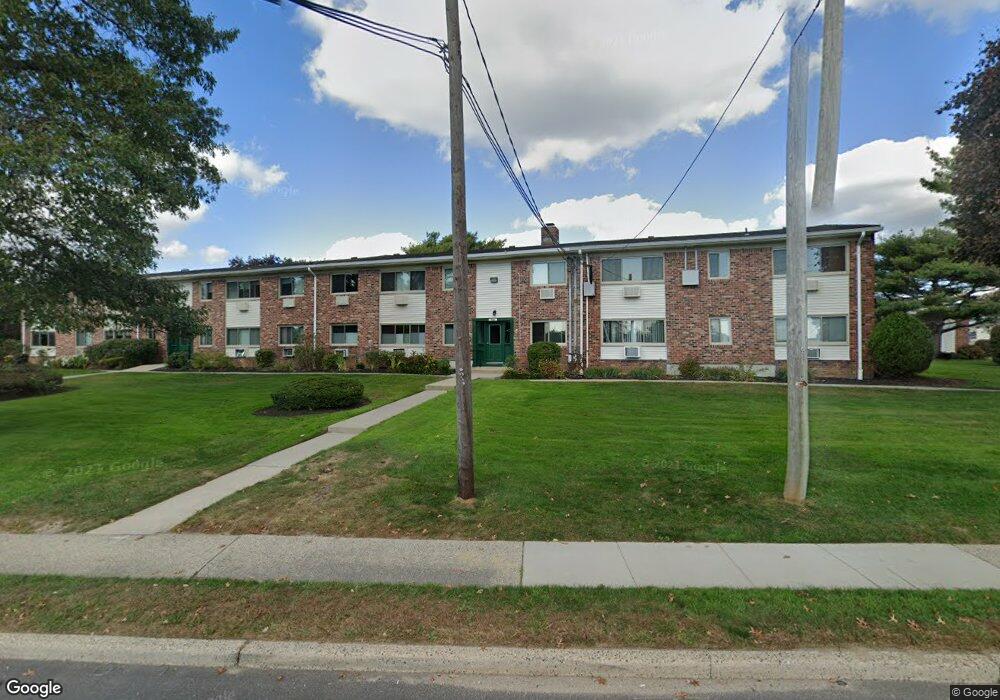 2423 Union Blvd unit 8A, Islip, NY 11751 - photo 1