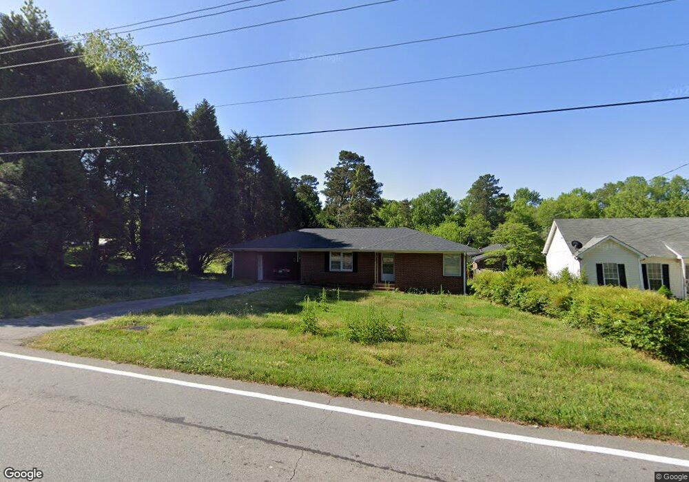 261 E Broad St, Winder, GA 30680 - photo 1