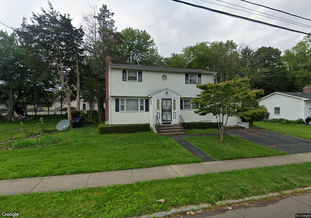 2 Knight Ln, West Haven, CT 06516 - photo 1