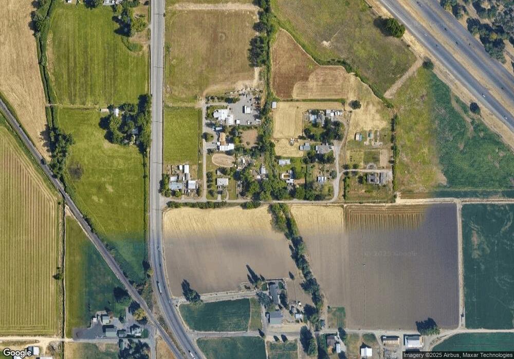 2714 Eric Ave, Central Point, OR 97502 - photo 1