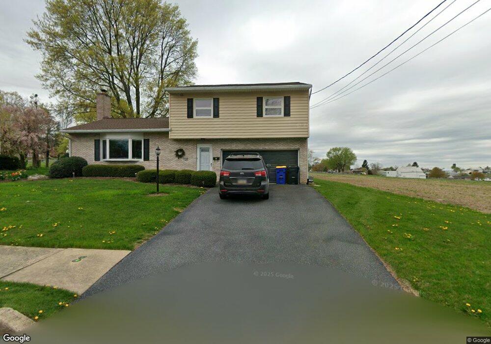 110 Hiester Ave, New Holland, PA 17557 - photo 1