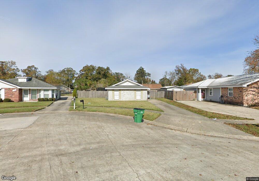 2820 Bayou Teche Dr, Marrero, LA 70072 - photo 1