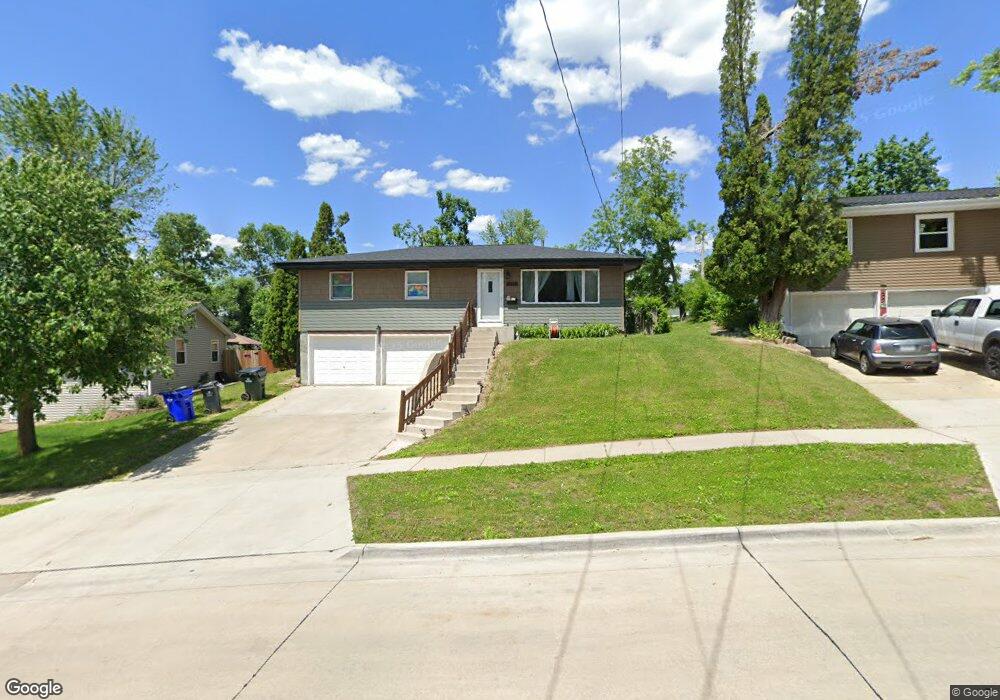 4016 14th Ave SE, Cedar Rapids, IA 52403 - photo 1
