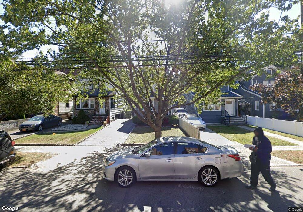 19112 Woodhull Ave, Hollis, NY 11423 - photo 1