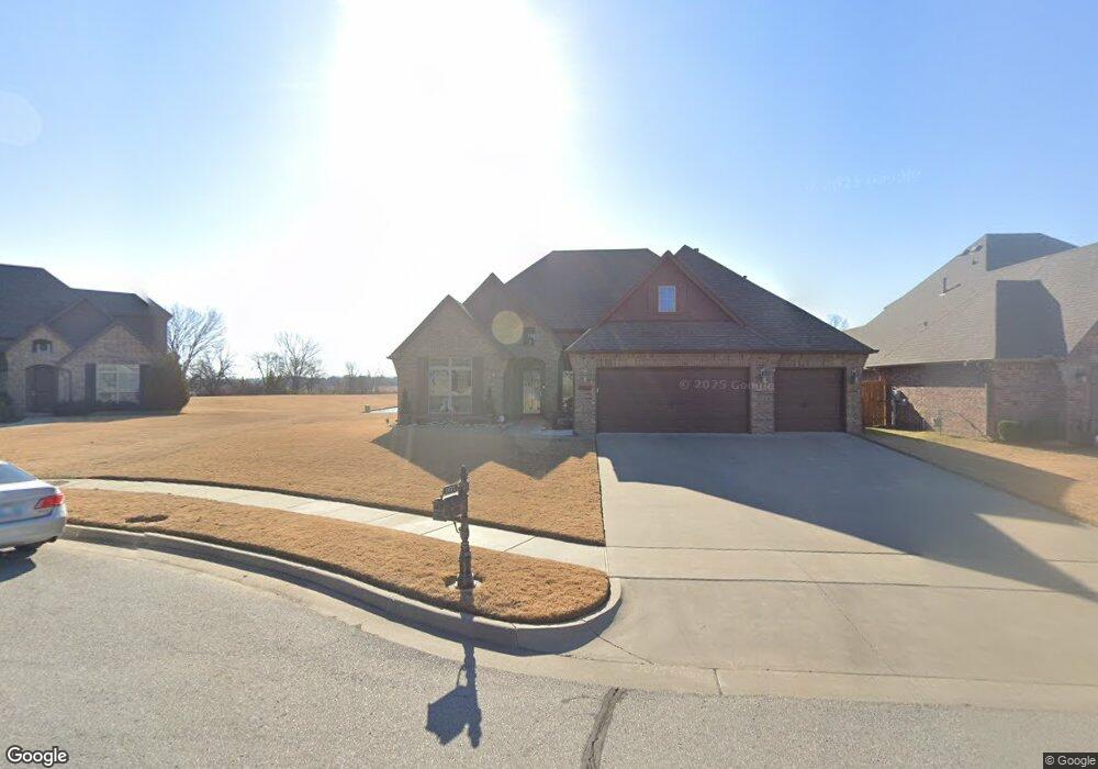 1611 E South Park Place, Broken Arrow, OK 74011 - photo 1
