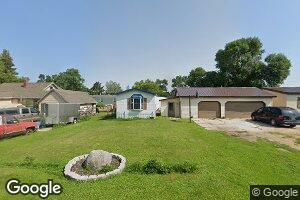 104 E 1st St, White, SD 57276