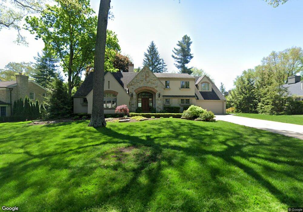 121 Denbar Rd, Bloomfield Hills, MI 48304 - photo 1