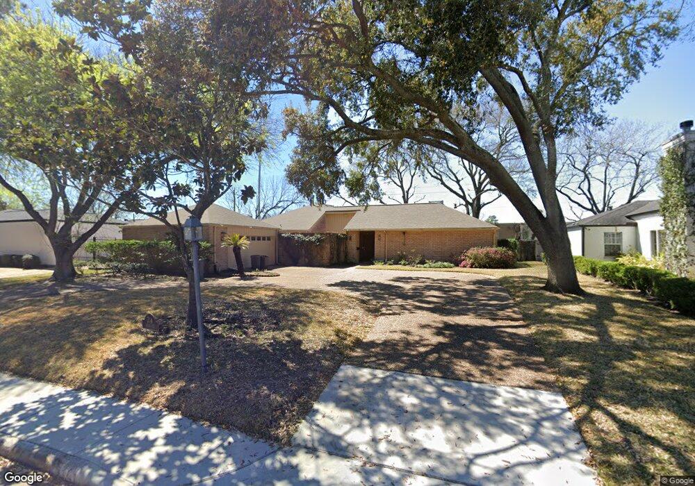 714 Briar Hill Dr unit 98, Houston, TX 77042 - photo 1