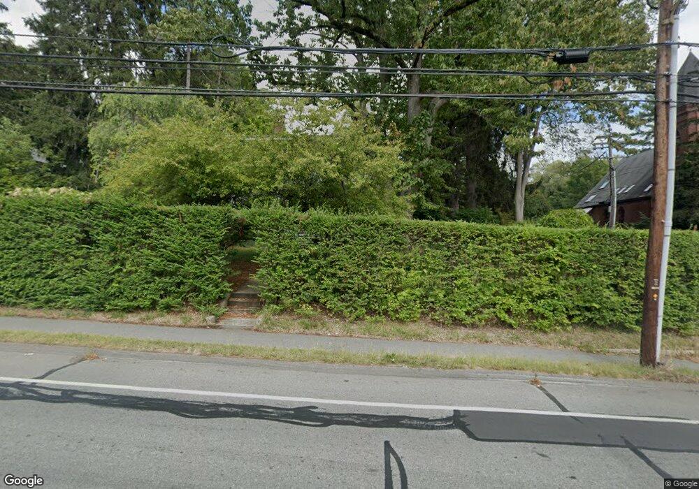 576 Main St, Amherst, MA 01002 - photo 1