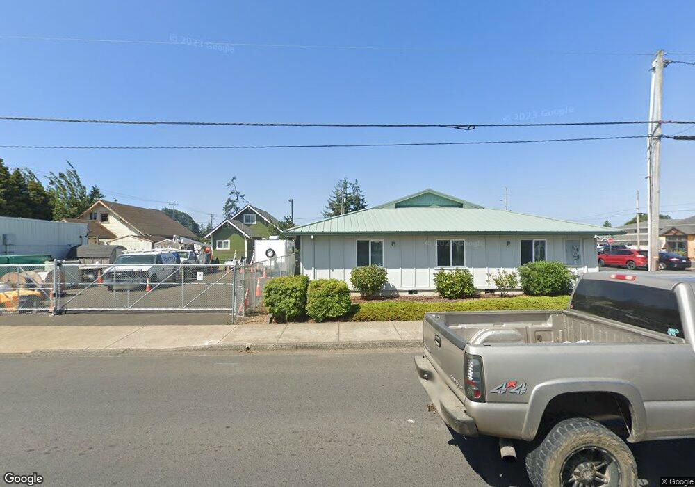 1008 Pacific Ave unit 2015 Tenth St., Tillamook, OR 97141 - photo 1