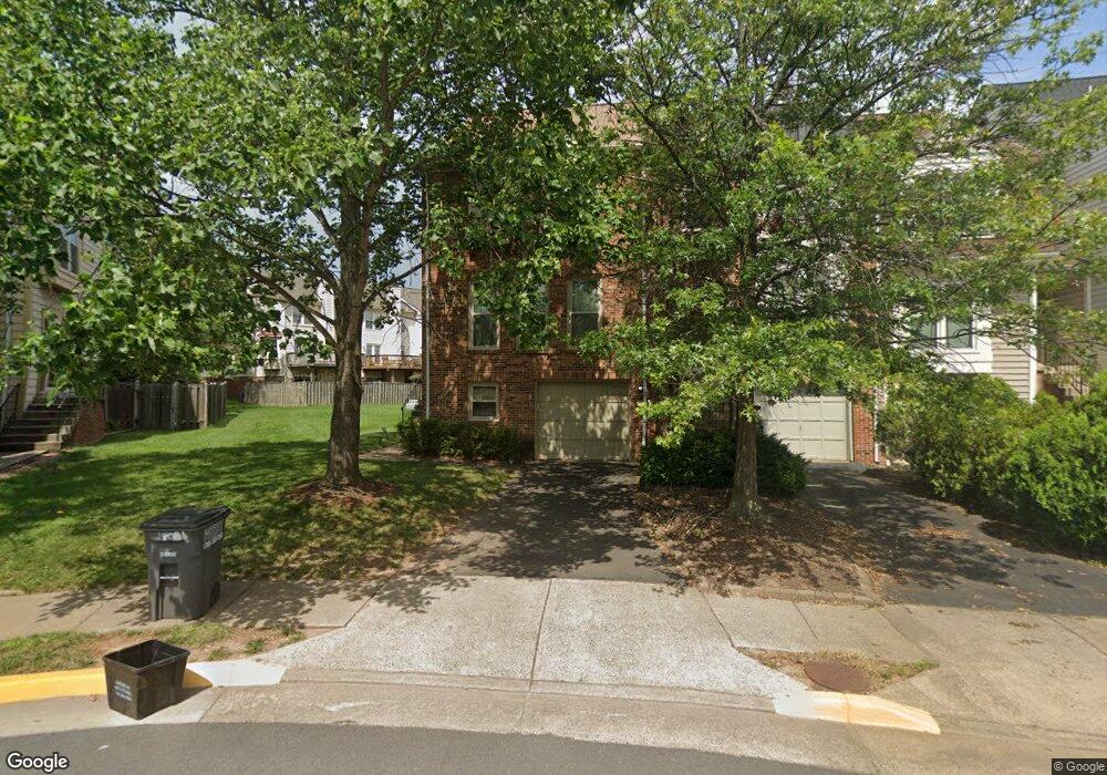 14021 Red River Dr, Centreville, VA 20121 - photo 1