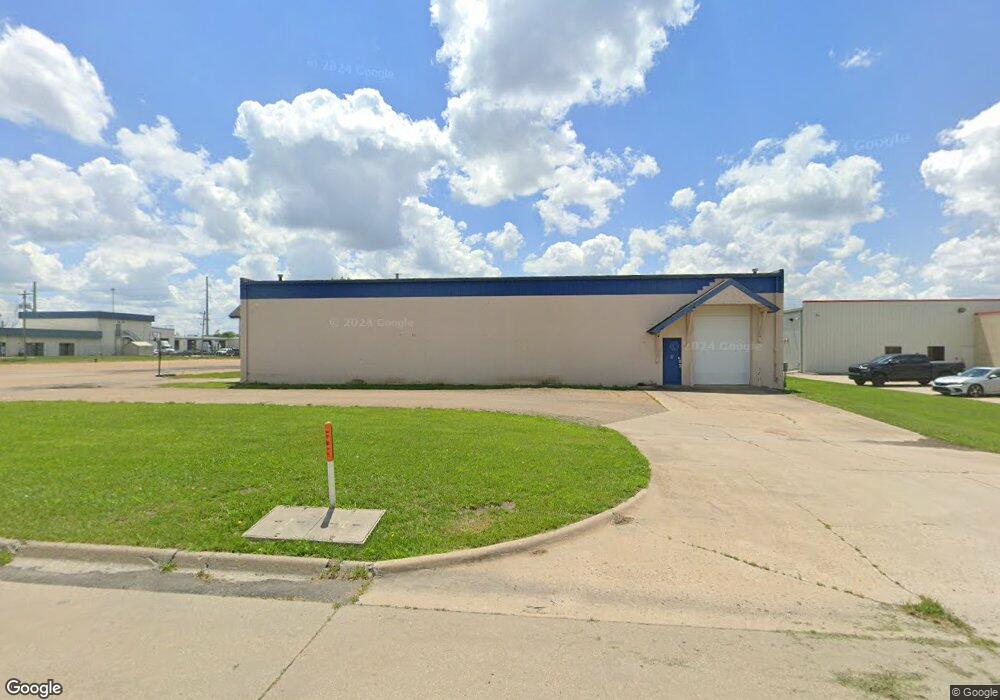1403 SW 41st St, Topeka, KS 66609 - photo 1