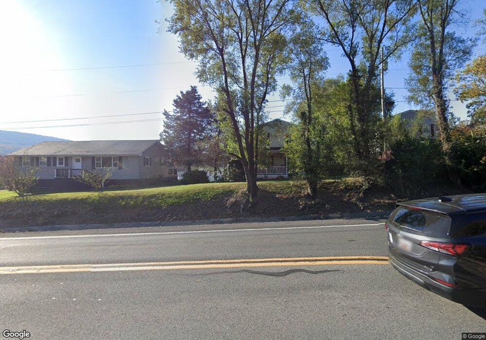 187 Pointfield Dr, Harpers Ferry, WV 25425 - photo 1