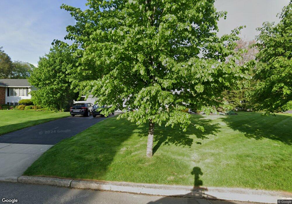 1 Peppermint Rd, ComMacK, NY 11725 - photo 1