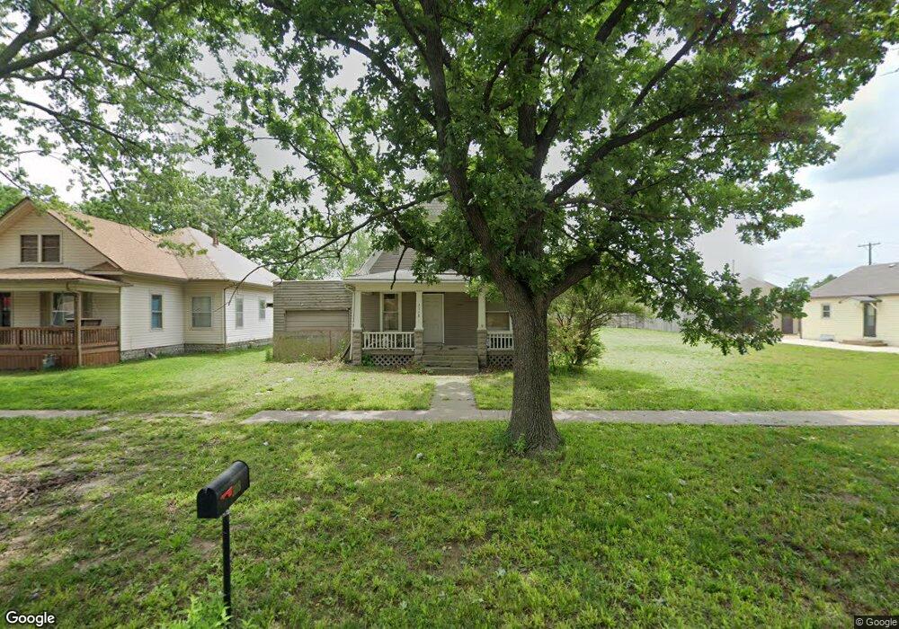 3118 Washington Ave, Parsons, KS 67357 - photo 1