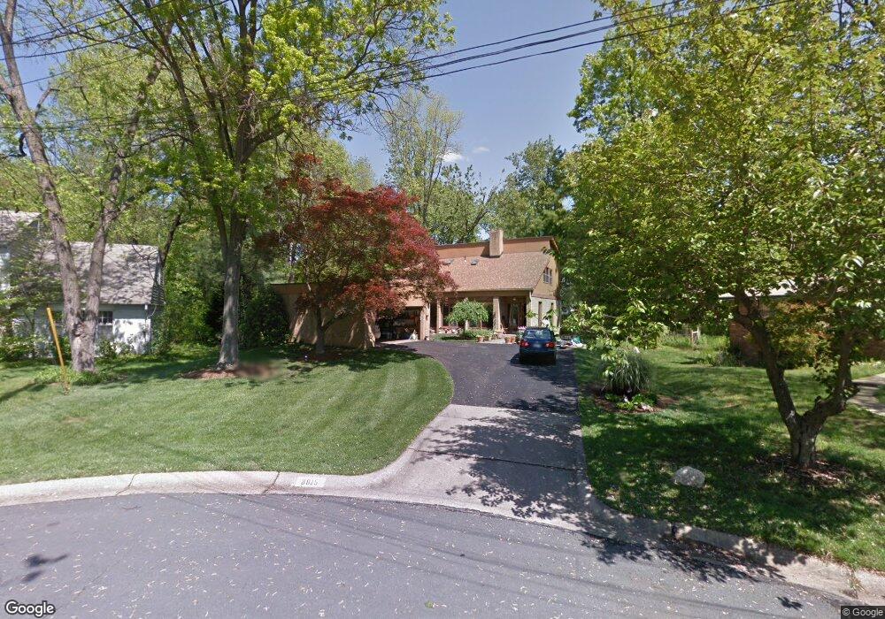 8815 Stonehaven Ct, Potomac, MD 20854 - photo 1