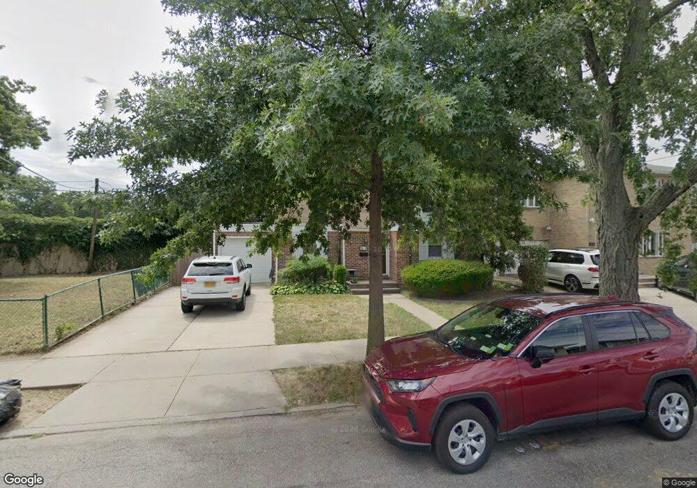 13870 63rd Ave, Flushing, NY 11367 - photo 1