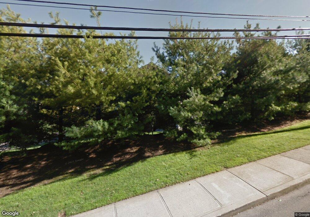 5 Crestview Ln, Danbury, CT 06810 - photo 1