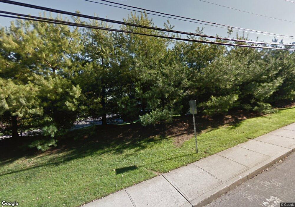 9 Crestview Ln, Danbury, CT 06810 - photo 1